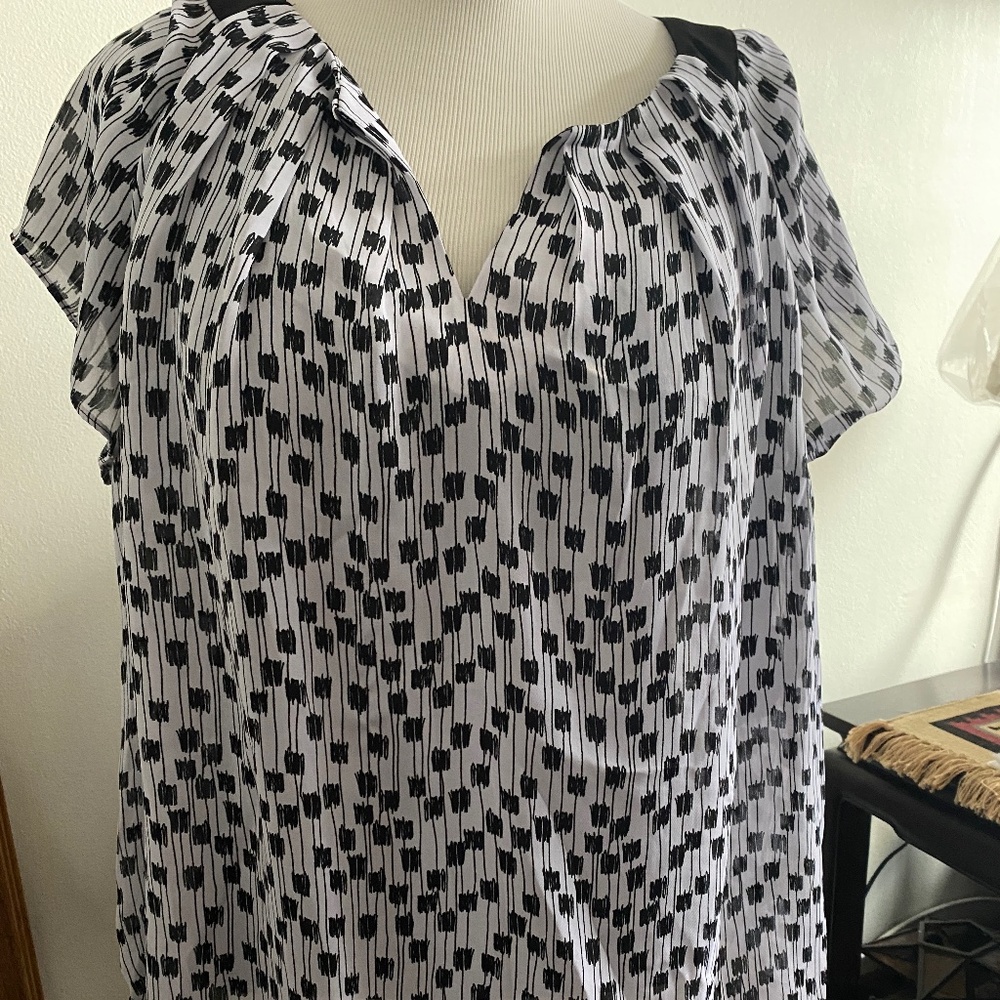 Worthington Sheer Blouse Black/White 2X